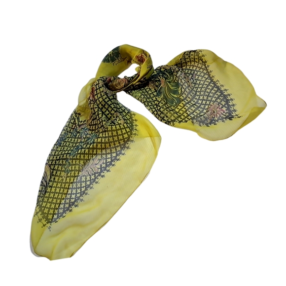 .🌲10/$20. Vibrant Yellow and Black Geometric Scarf Wrap - Picture 6 of 7